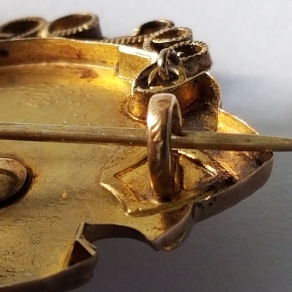 Antique 14k gold brooch solid 1800s Victorian pin yellow engraved - Picture 10 of 12